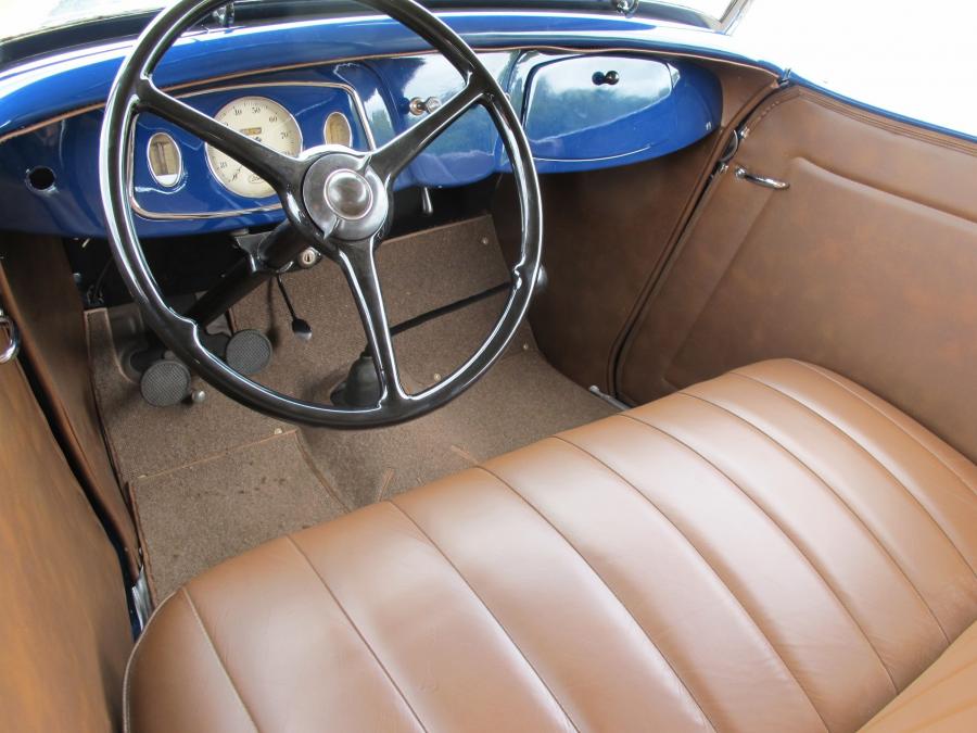  Ford V8 DeLuxe Phaeton 1933 года  (фото 8 из 10)